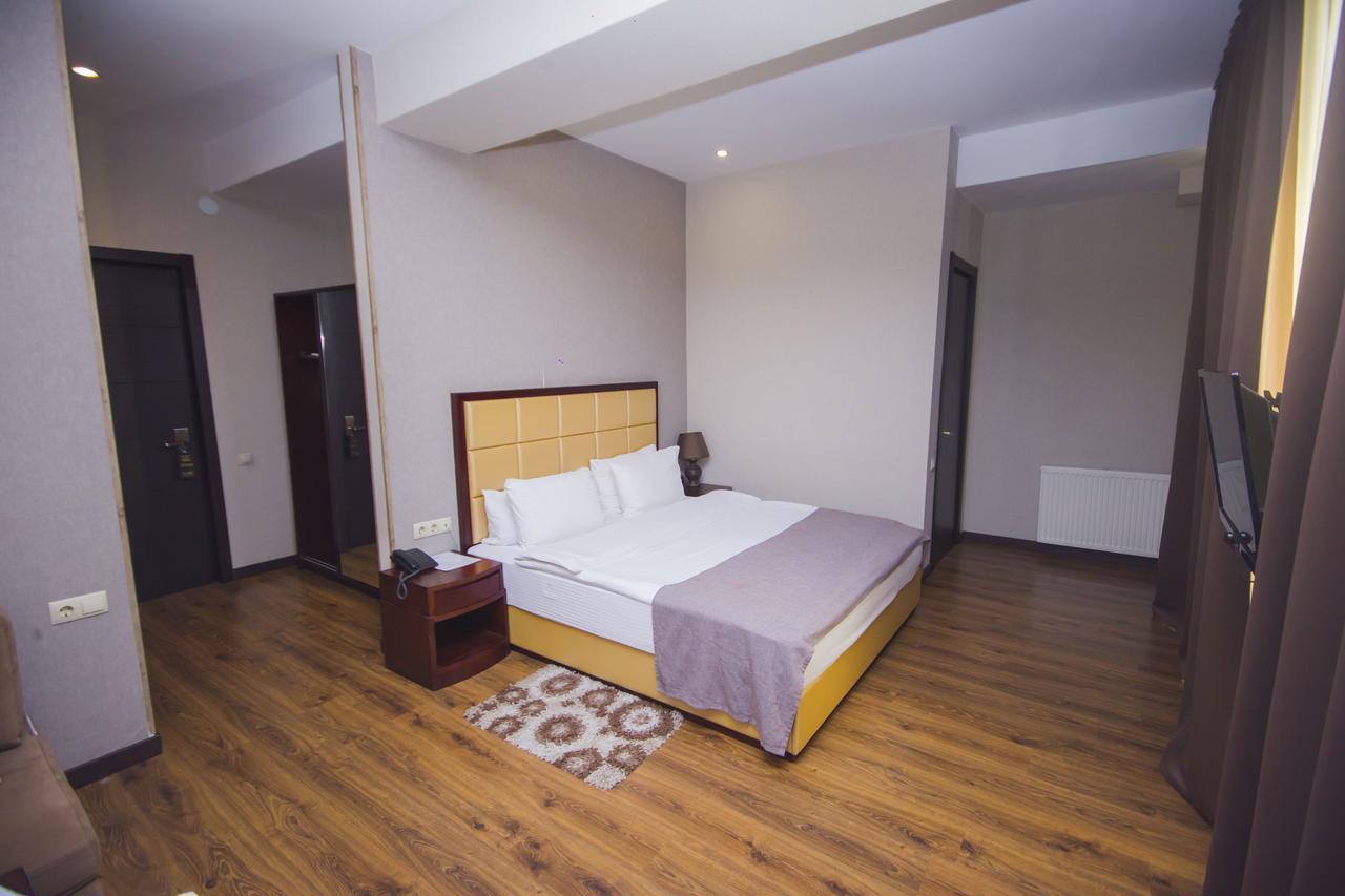 Hotel Orion Old Town Tbilisi Bagian luar foto