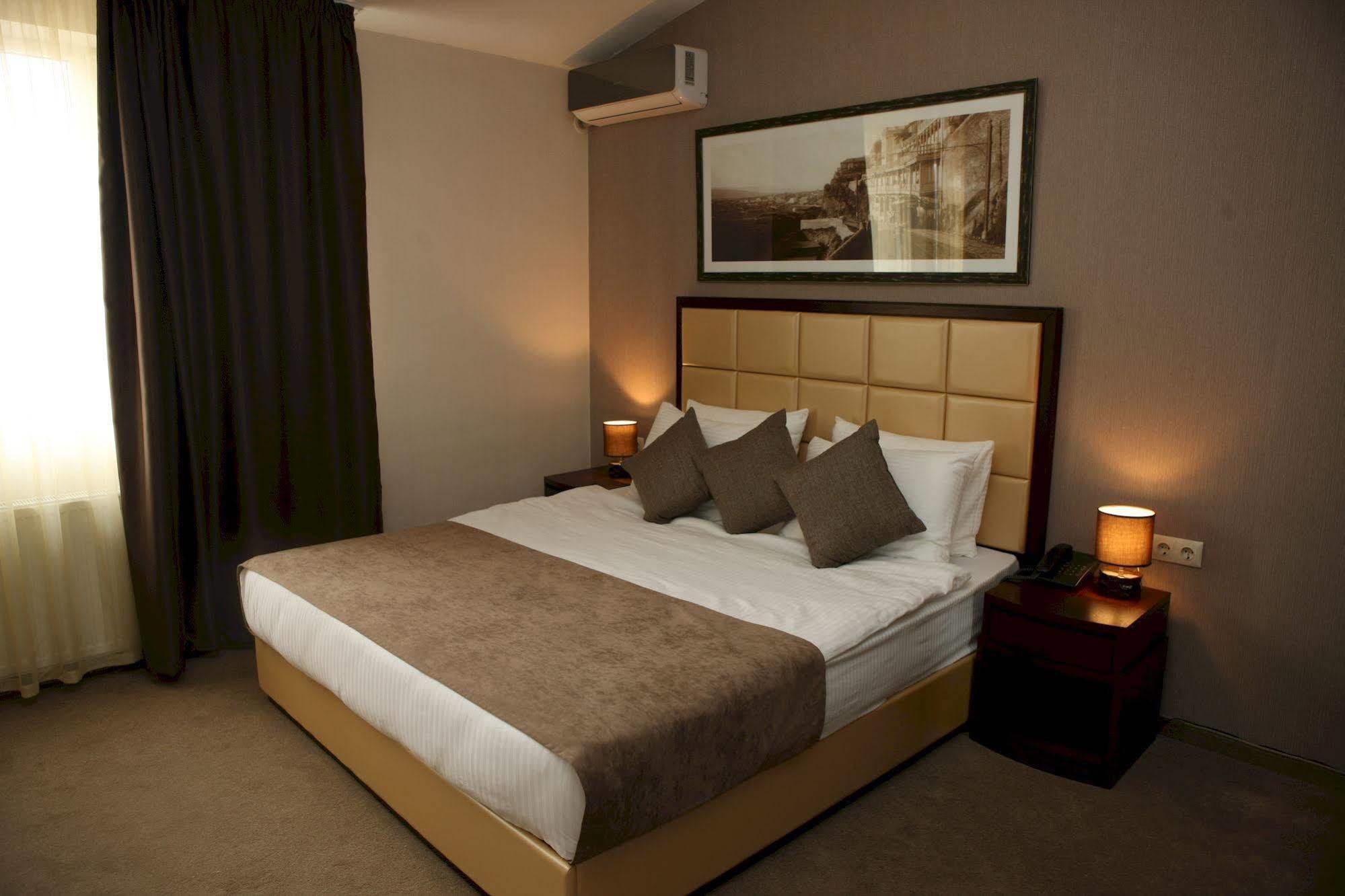 Hotel Orion Old Town Tbilisi Bagian luar foto