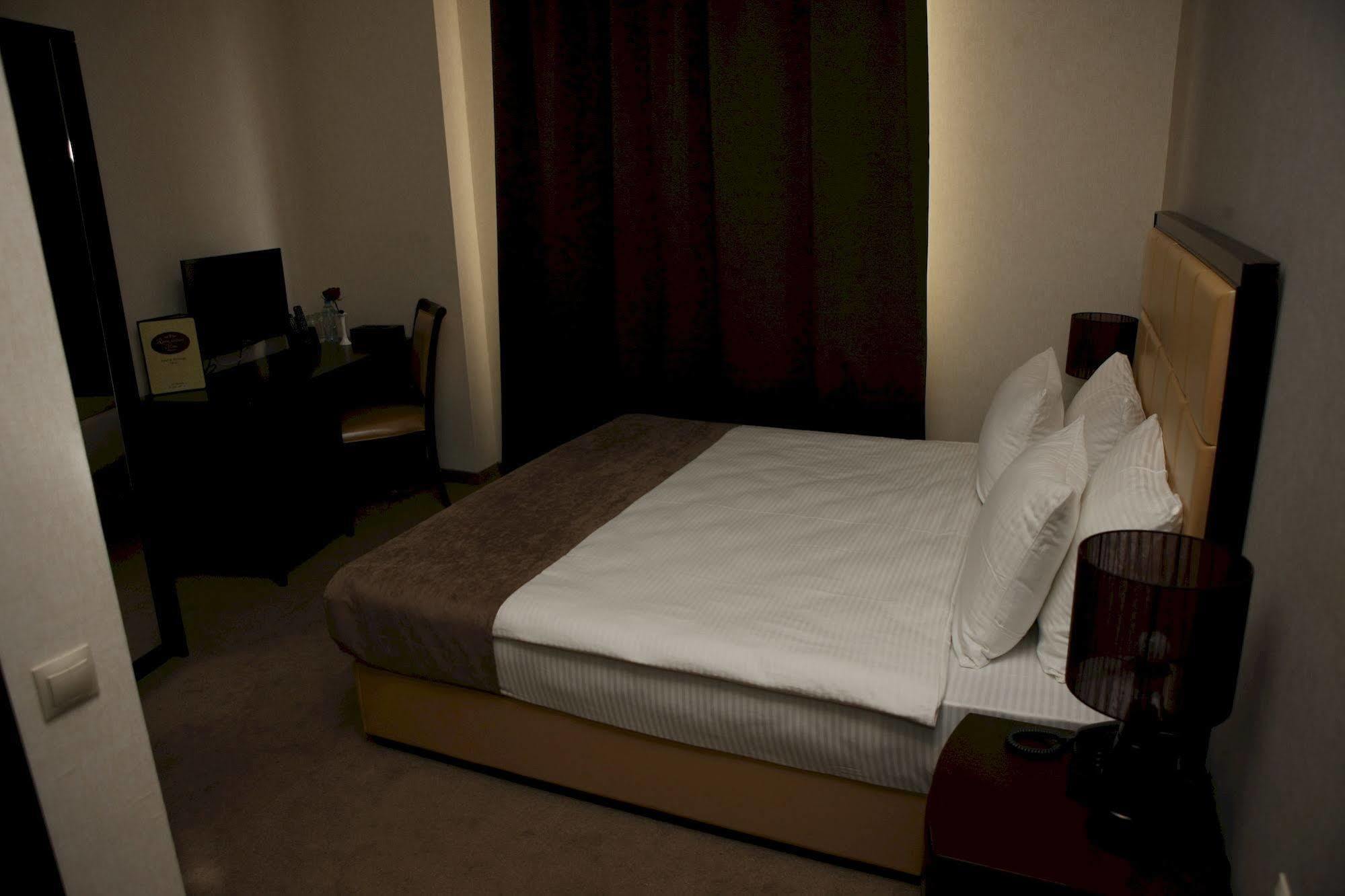 Hotel Orion Old Town Tbilisi Bagian luar foto